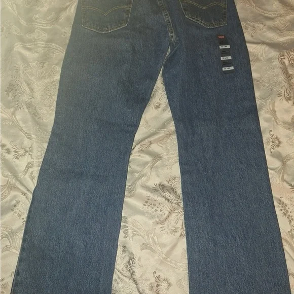 Levi's 517 Bootcut Jeans - Picture 4 of 6